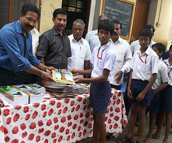 Stationery-Books-distribution-drive-for-Underprivileged-Children-1 (2)